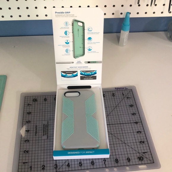 iPhone case - Picture 2 of 4